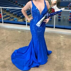 Elegant Blue Evening Gown